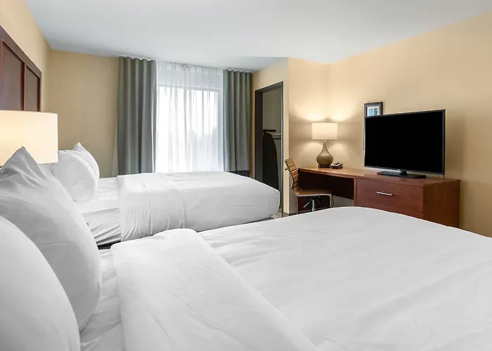 Comfort Inn & Suites Ames Near Isu Campus